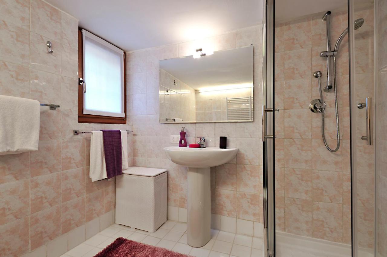 Rialto Deluxe Apartments Венеция Экстерьер фото